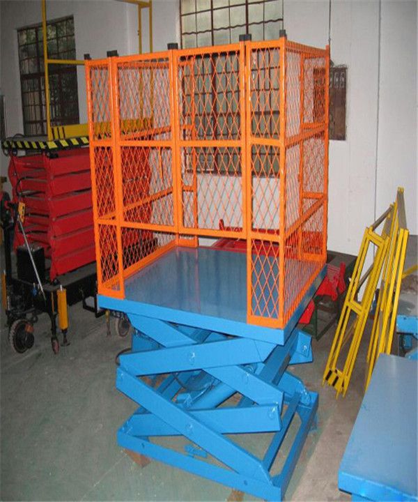 液壓升降機(jī)